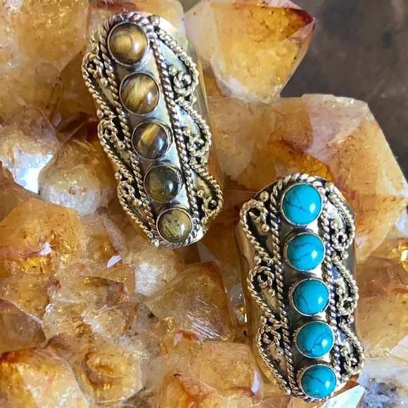 ⚡️ GOLD STONE CUFF RING ⚡️ - Picture 2 of 4